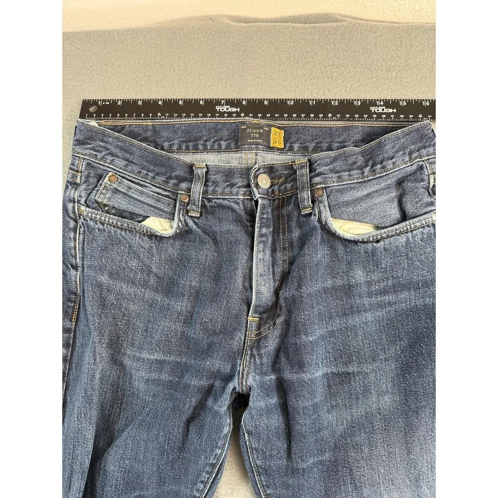 J.Crew 770 Jeans Mens 32x30 Medium Wash Blue Regular Straight Distressed Denim